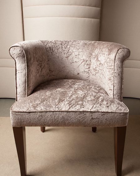 Haguenier Tapisserie D2coration Réfection d’un fauteuil rose 1